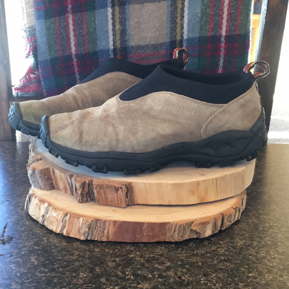 Men’s size 8 Merrill shoes